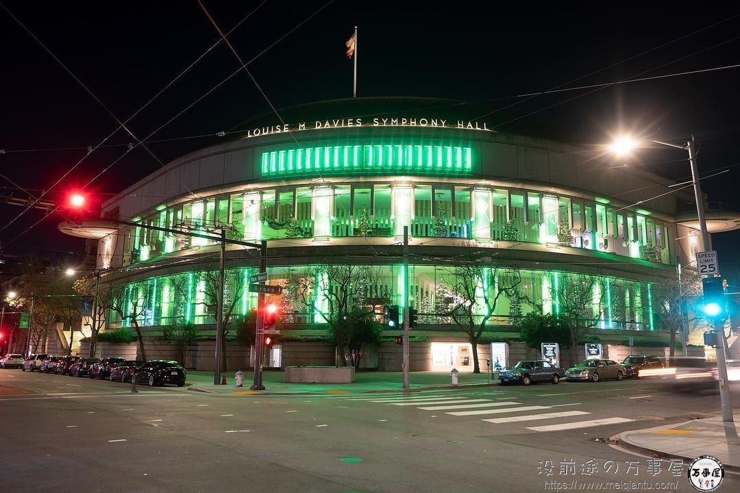 只要是经典的，就永远不会忘记！《黑客帝国：矩阵重启》首映 旧金山全城变绿-8