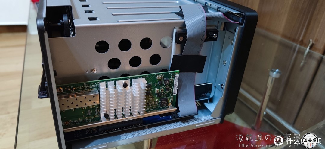 张大妈的一位AMD Yes 粉发了个群晖 DS1821+开箱，这是一台很棒的一步到位的家用NAS！-18